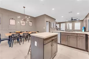 11537 SW 13th Ct, Pembroke Pines, FL 33025 - Photo 14