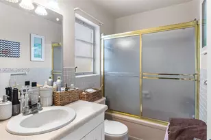 2031 Dewey St, Hollywood, FL 33020 - Photo 8