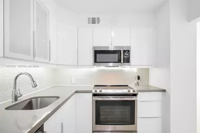 100 Bayview Dr #408, Sunny Isles Beach, FL 33160 - Photo 16