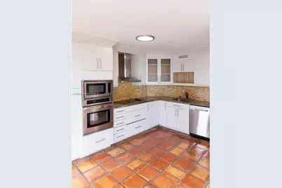 6423 Collins Ave #1101, Miami Beach, FL 33141 - Photo 6