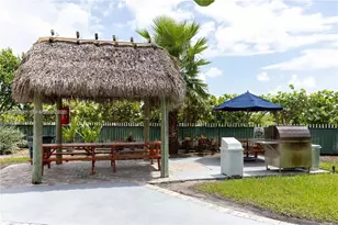 6423 Collins Ave, Miami Beach, FL 33141 - Photo 30