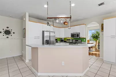 15842 NW 10th St, Pembroke Pines, FL 33028 - Photo 22