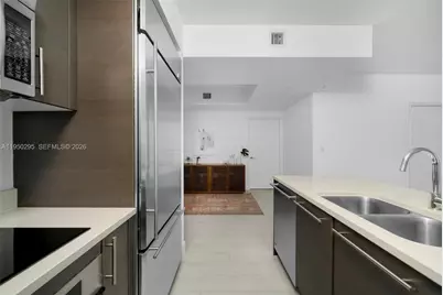 500 Brickell Ave #2800, Miami, FL 33131 - Photo 10