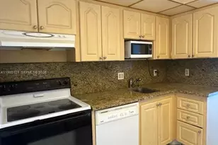 3675 N Country Club Dr, Aventura, FL 33180 - Photo 12