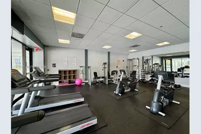 3675 N Country Club Dr #210, Aventura, FL 33180 - Photo 32