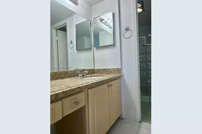 3675 N Country Club Dr #210, Aventura, FL 33180 - Photo 18