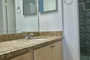 3675 N Country Club Dr, Aventura, FL 33180 - Photo 18