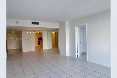 3675 N Country Club Dr #210, Aventura, FL 33180 - Photo 10