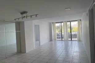 3675 N Country Club Dr, Aventura, FL 33180 - Photo 8