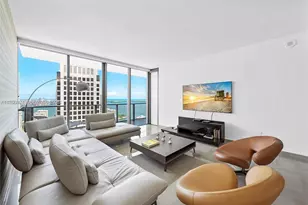 68 SE 6th St, Miami, FL 33131 - Photo 8