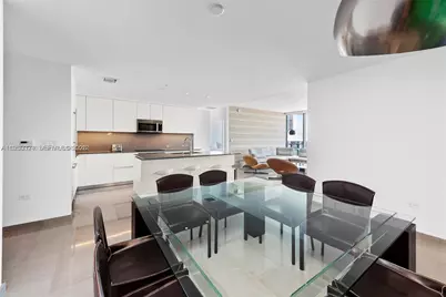 68 SE 6th St #3703, Miami, FL 33131 - Photo 6