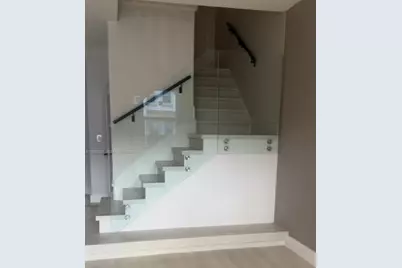 8135 NW 108th Ave, Doral, FL 33178 - Photo 12