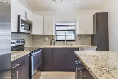 1634 SW 19th Ter #1634, Miami, FL 33145 - Photo 4