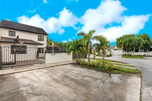 5565 NW 194th Ln, Miami Gardens, FL 33055 - Photo 2