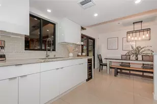 5565 NW 194th Ln, Miami Gardens, FL 33055 - Photo 4