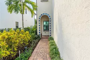 11824 SW 13th Ct, Pembroke Pines, FL 33025 - Photo 14