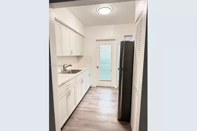 145 S Shore Dr #2, Miami Beach, FL 33141 - Photo 4