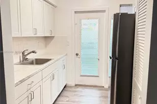 145 S Shore Dr, Miami Beach, FL 33141 - Photo 4