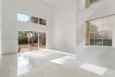 10738 N Saratoga Dr, Cooper City, FL 33026 - Photo 2