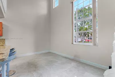 10738 N Saratoga Dr, Cooper City, FL 33026 - Photo 8