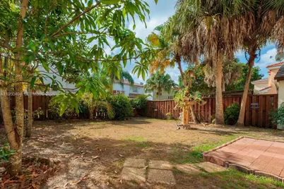 10738 N Saratoga Dr, Cooper City, FL 33026 - Photo 26