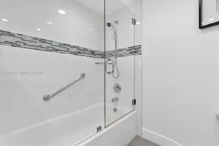 100 Golden Isles Dr, Hallandale Beach, FL 33009 - Photo 28