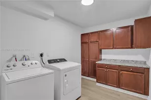 911 NW 200th Terrace, Miami Gardens, FL 33169 - Photo 10