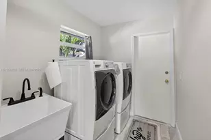 9090 NW 11th Ct, Plantation, FL 33322 - Photo 28