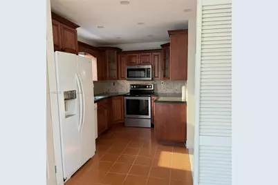 9130 NW 193rd St, Hialeah, FL 33018 - Photo 10