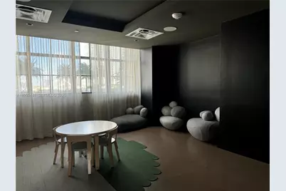 159 NE 6th St #2810, Miami, FL 33132 - Photo 32