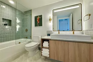 159 NE 6th St, Miami, FL 33132 - Photo 10