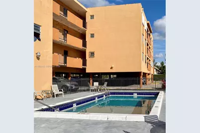 295 NW 72nd Ave #304, Miami, FL 33126 - Photo 2