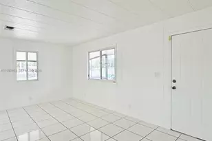 2982 NW 95th St, Miami, FL 33147 - Photo 14