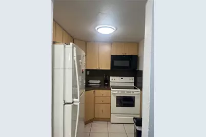 606 W 81st St #210, Hialeah, FL 33014 - Photo 8