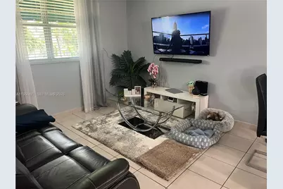 606 W 81st St #210, Hialeah, FL 33014 - Photo 2