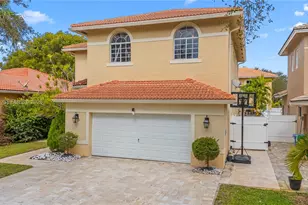 14051 SW 32nd St, Miramar, FL 33027 - Photo 2
