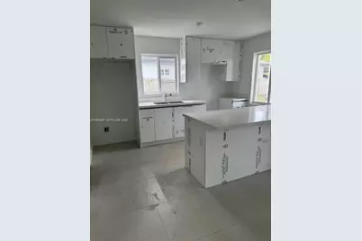 310 NW 6 St, Homestead, FL 33030 - Photo 4