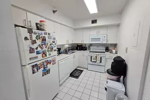 3300 NE 191st St, Aventura, FL 33180 - Photo 18