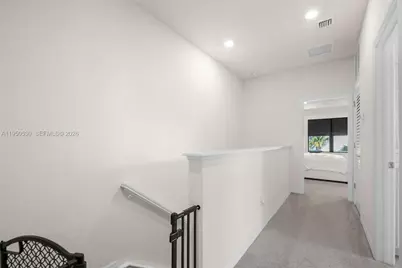 2121 S Appleton Cir S, Oakland Park, FL 33309 - Photo 14