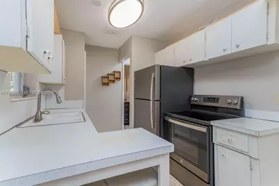 2215 Jackson St #3, Hollywood, FL 33020 - Photo 8