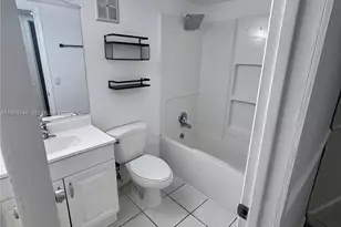 430 Commodore Dr, Plantation, FL 33325 - Photo 4