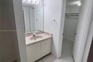 430 Commodore Dr, Plantation, FL 33325 - Photo 6