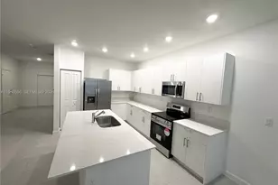 14804 SW 162nd St, Miami, FL 33187 - Photo 4