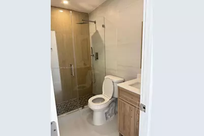 1054-1058 SW 2nd St #1056, Hallandale Beach, FL 33009 - Photo 14