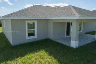 8038 Sunrise Cir, Labelle, FL 33935 - Photo 12