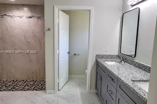 8038 Sunrise Cir, Labelle, FL 33935 - Photo 6