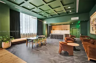 11 NE 6th St, Miami, FL 33132 - Photo 32