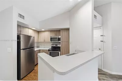 437 Vista Isles Dr #2224, Sunrise, FL 33325 - Photo 10