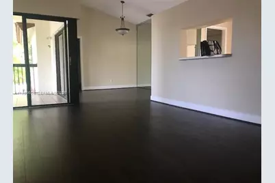 337 Ives Dairy Rd #1, Miami, FL 33179 - Photo 4