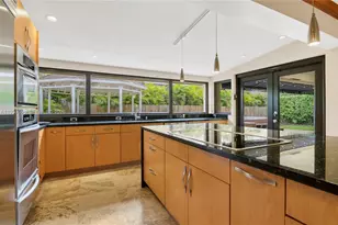 8035 SW 89th Ct, Miami, FL 33173 - Photo 14